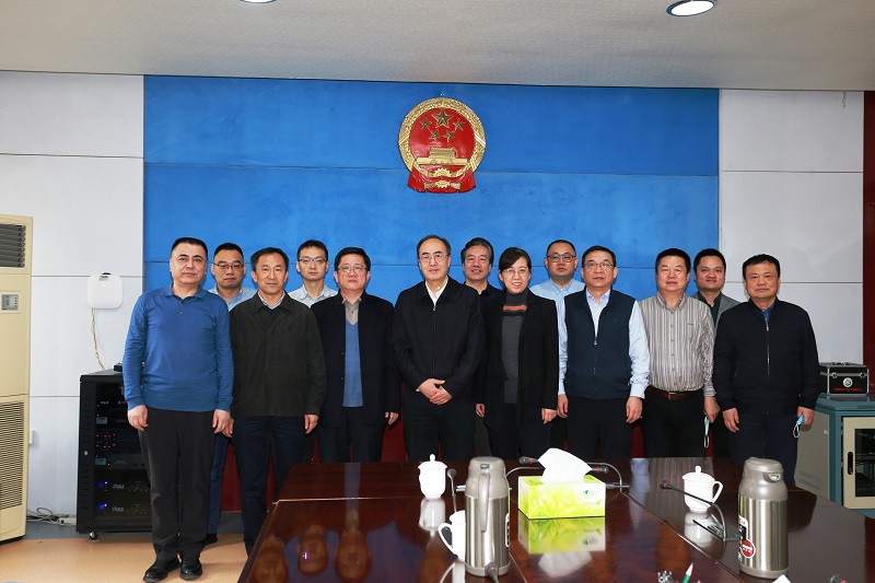 新疆维吾尔自治区财政厅举办国有金融资本产权登记颁证会议