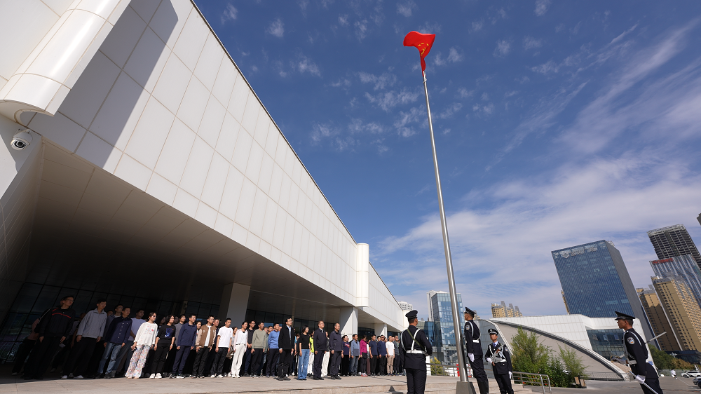 自治区财政厅举办“同心向党迎国庆·凝心聚力拓梦行”主题党日活动